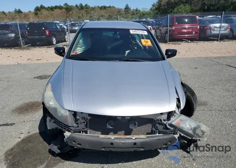 2011 Honda Accord Se z USA, uszkodzony, nr VIN 1HGCP2F62BA157155